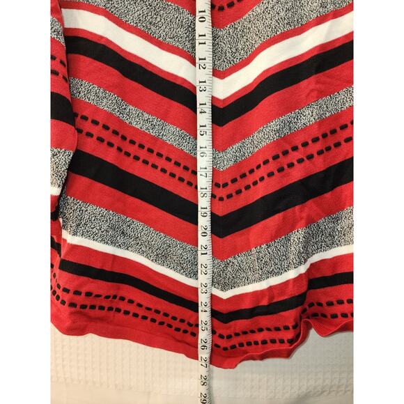 Alfred Dunner Women's Blouse Med Chevron Textured Color block Asymmetrical Hem - Picture 6 of 8